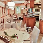 Отель Zur Eisenbahn
