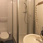 Отель Zur Eisenbahn