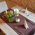 Zur Eisenbahn 3*