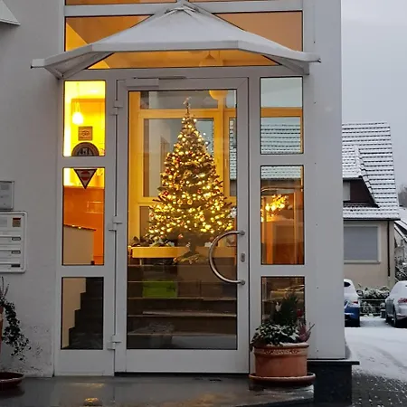 Zur Eisenbahn 3* Renningen