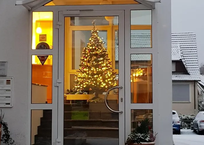 Zur Eisenbahn 3* Renningen